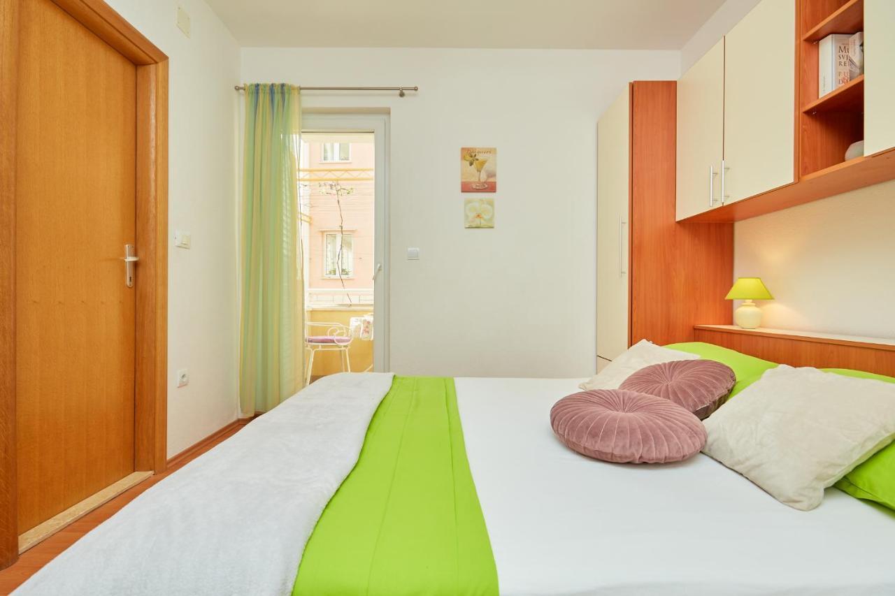 Apartments Zelic Tučepi الغرفة الصورة
