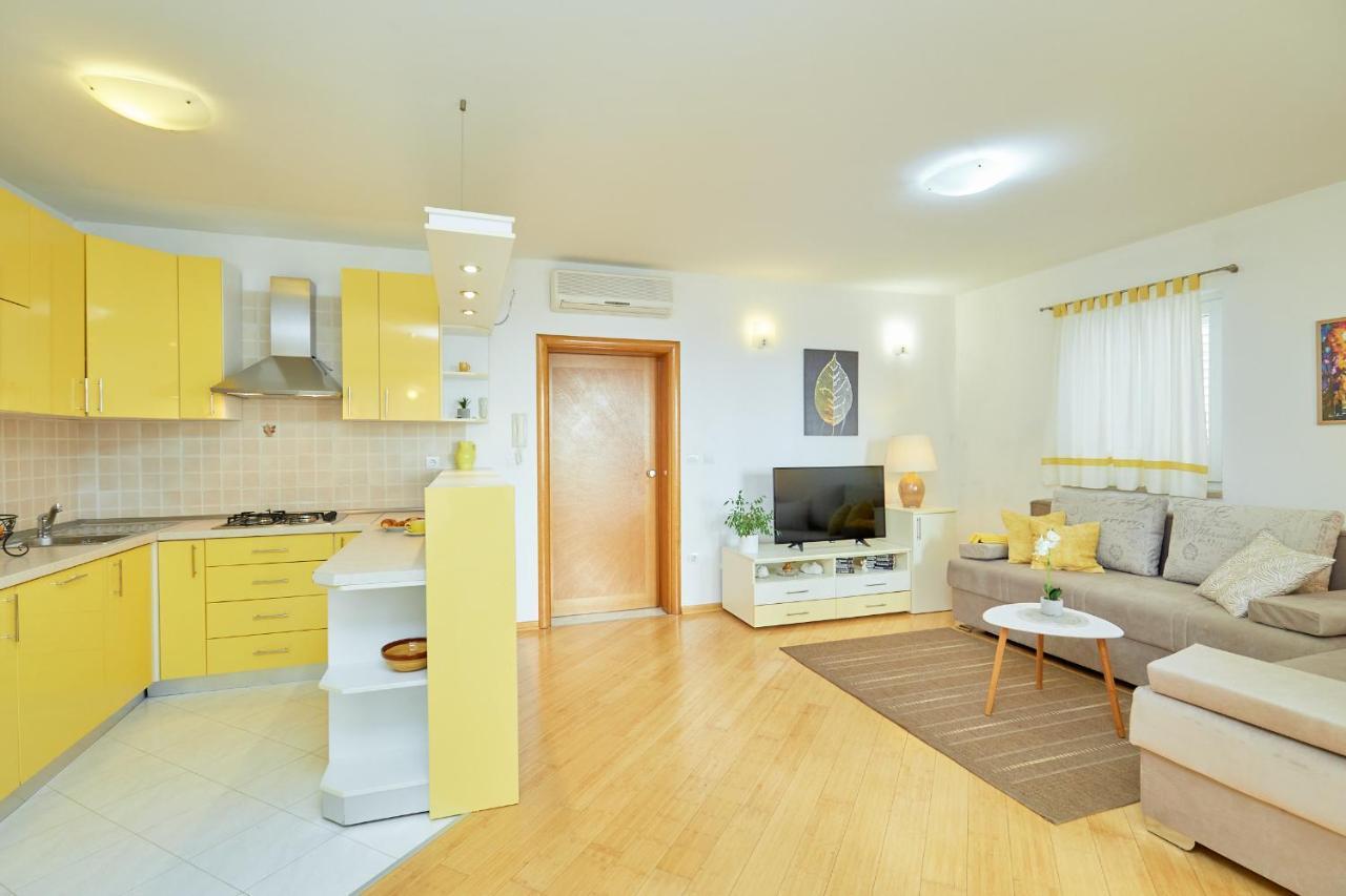 Apartments Zelic Tučepi المظهر الخارجي الصورة
