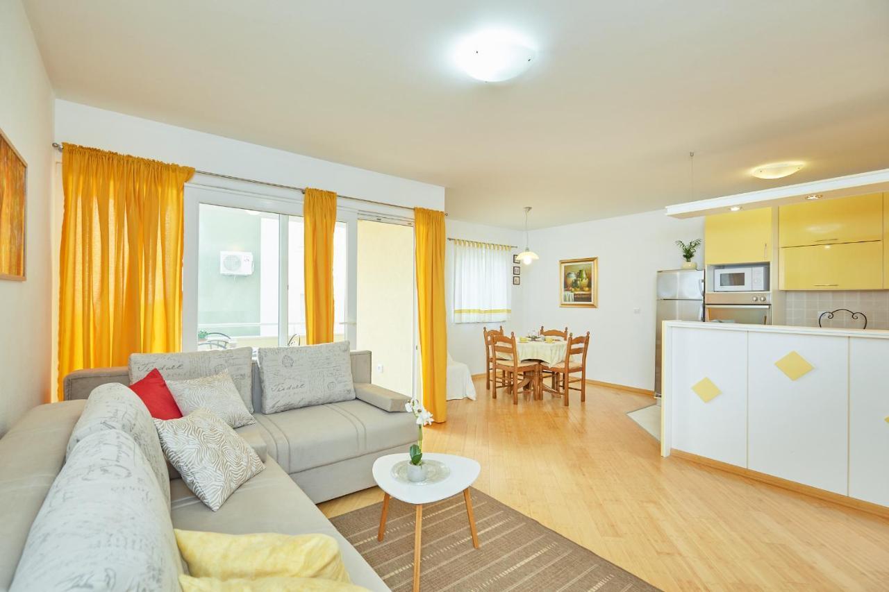 Apartments Zelic Tučepi المظهر الخارجي الصورة